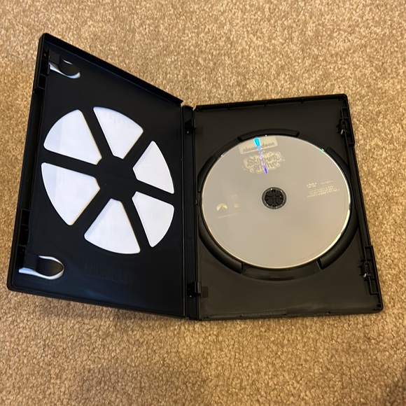 Girls Nickelodeon shimmer and shine DVD - Picture 3 of 3